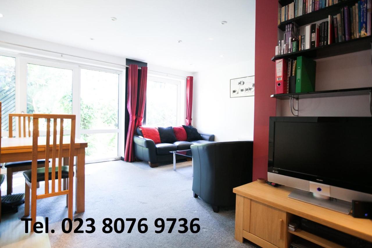Honest University Apartment 2 Southampton Exteriör bild